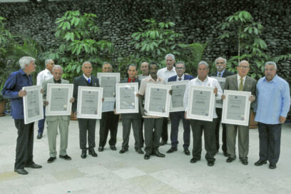 Condecora Presidente cubano a trabajadores destacados (+Fotos)