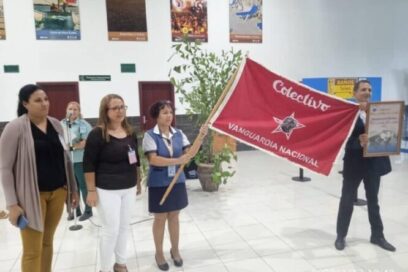 Reciben condición Vanguardia Nacional colectivos laborales de Villa Clara