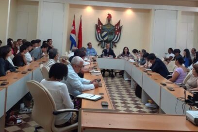 China siempre apoyará al pueblo cubano