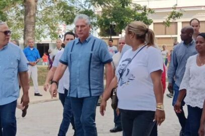 Recorre Presidente cubano Centro Histórico urbano de Guanabacoa