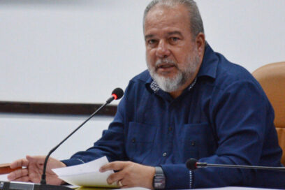 Participa Manuel Marrero Cruz en balance de Ministerio de Comunicaciones