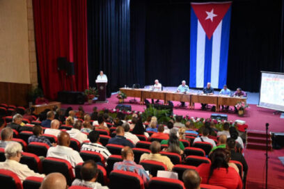 Encabeza Díaz-Canel reunión de chequeo en Isla de la Juventud