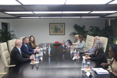 Intercambia Cabrisas con Canciller de la República de San Marino (+Fotos)