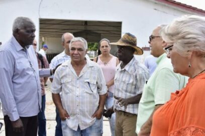 Visitó presidente del Parlamento entidad de interés económico