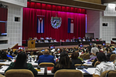 Sesión extraordinaria de la Asamblea Nacional debate situación económica del país