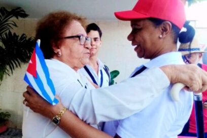 Elogió Inés María Chapman desfile holguinero
