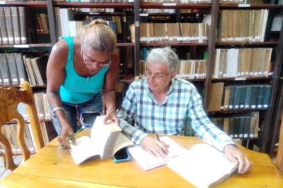 Celebraciones anticipadas de bibliotecarios santiagueros