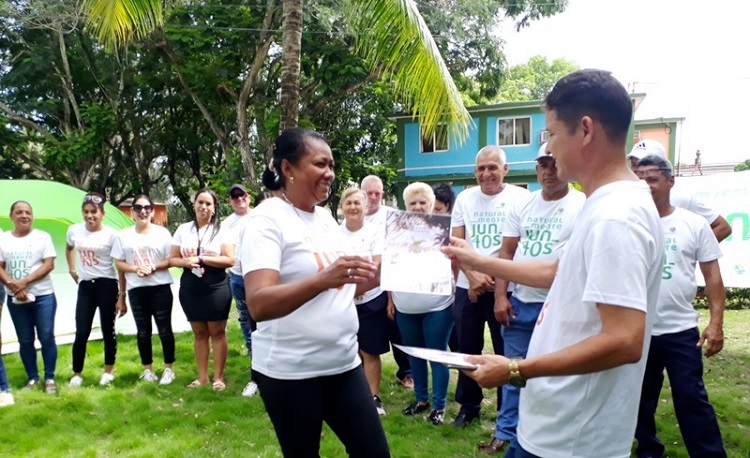 El Campismo Popular en Las Tunas celebra y promete • Trabajadores