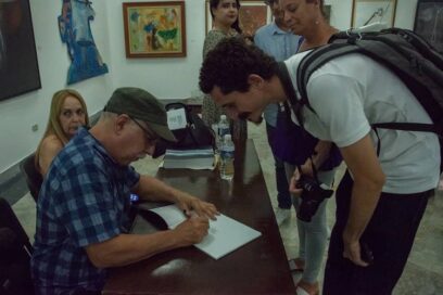Presentan libro de Roberto Chile en la Biblioteca Nacional José Martí