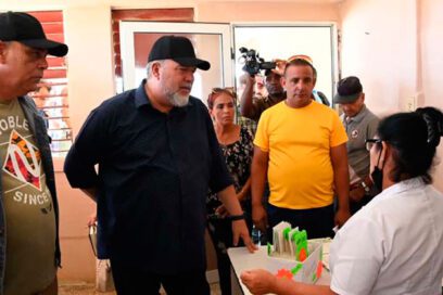 Chequea Primer Ministro obras en construcción en Gibara (+ Fotos)