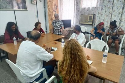 Los versos vinieron a Trabajadores