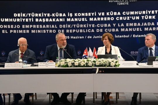Cuba y Türkiye por impulsar inversiones en sectores de interés