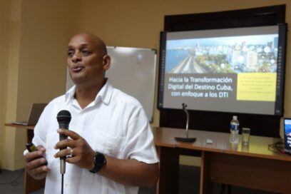 Autoridades respaldan desarrollo tecnológico del turismo de Cuba (+Fotos)