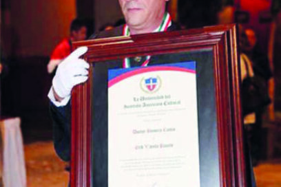 XIX Concurso Regino Pedroso: Obras como premios