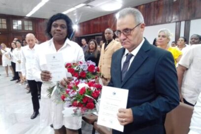 Encabeza Ulises Guilarte toma de posesión de Gobernadora y Vicegobernador de Santiago de Cuba