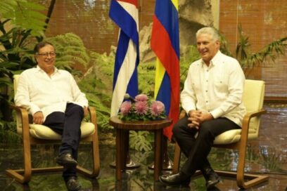 Recibe Díaz-Canel al presidente Petro en el Palacio de la Revolución