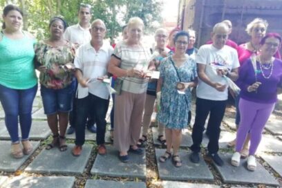 Entregan en Villa Clara Sello 8 de Octubre de la ANIR