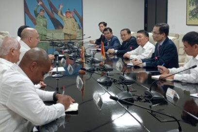 Intercambia Morales Ojeda con el Jefe de la Comisión de Relaciones Exteriores del Partido Comunista de Vietnam, Le Hoai Trung