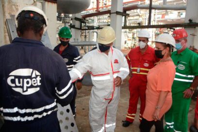 Petroleros cubanos: tenacidad y voluntad para vencer