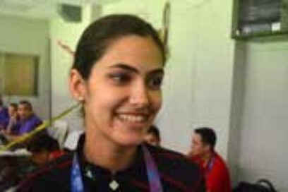 Tres chicas, lindas, armadas y peligrosas