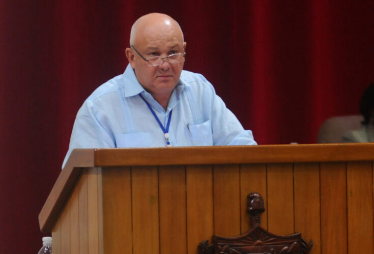 Jorge Luis Tapia presentó el informe sobre la implementación de la Ley de Soberanía Alimentaria y Seguridad Alimentaria y Nutricional. Foto: Heriberto González Brito