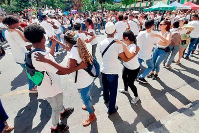 Bailadores por récord Guinness