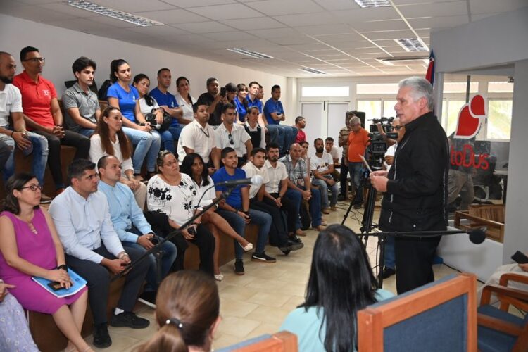 Díaz-Canel: «Siempre se puede más si nos lo proponemos» (+ Fotos)