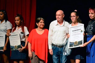 Nuevos maestros se gradúan en Camagüey