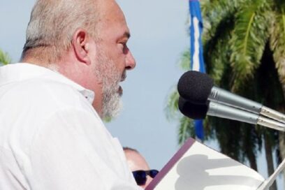 Dos generaciones diferentes, unidas en el objetivo común de preservar nuestra Revolución y sus conquistas sociales