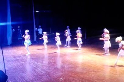 Príncipes enanos en teatro Lázaro Peña (+ Fotos)
