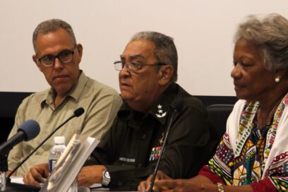 Prologa Raúl libro Sin olvidar mis raíces, de Romárico Vidal Sotomayor (+ Fotos)