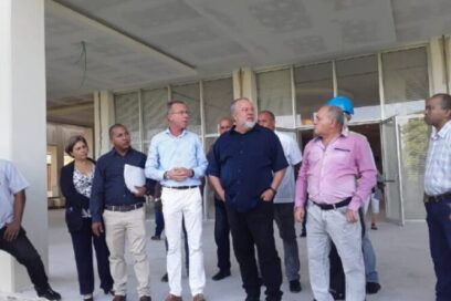 Chequea Primer Ministro programas socioeconómicos en Trinidad (+Fotos)