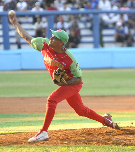 Keniel Ferraz llegó a seis victorias sin derrota en esta postemporada. Foto: José Raúl Rodríguez Robleda