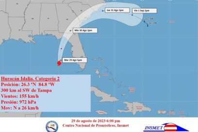 Huracán Idalia continúa intensificándose en el Golfo de México