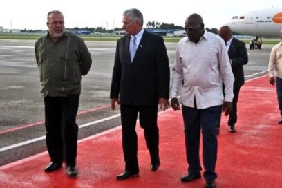 Llega Díaz-Canel a Cuba, tras concluir gira por África