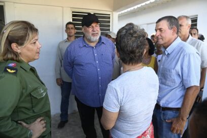 Insta Marrero Cruz a solucionar reclamos del pueblo