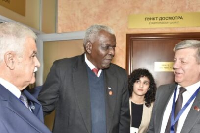 Arriba Esteban Lazo a Rusia en visita oficial (+ Fotos)