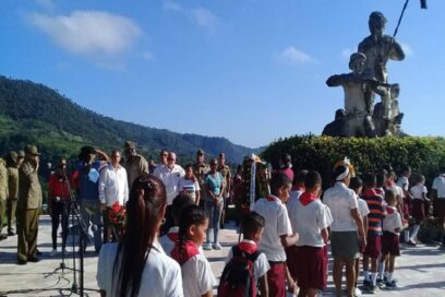 Homenaje al Comandante Juan Almeida Bosque en Tercer Frente