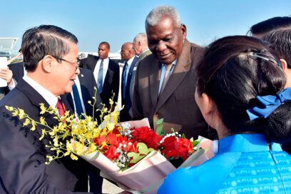 De visita oficial en Vietnam presidente del Parlamento de Cuba