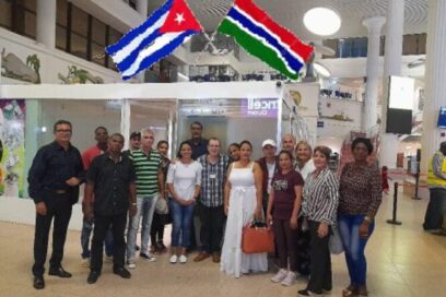 Llegan a Gambia nuevos profesionales de la salud cubanos