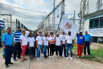 Recorre Camagüey bandera X Aniversario del SNTEM