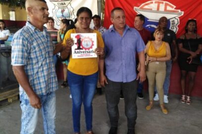 Trabajadores de industria festejan su décimo aniversario