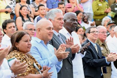 Asistió Díaz-Canel a gala por el aniversario 50 de Fidel en Vietnam