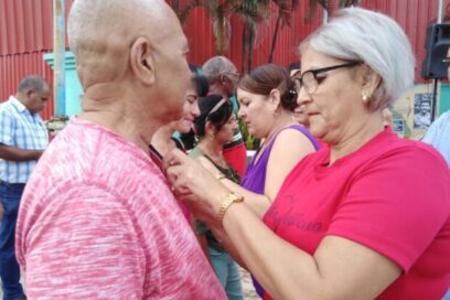 Estimulados por amor a su tarea (+ Fotos y Video)