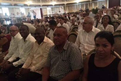 Resaltan retos de los trabajadores bancarios (+video)