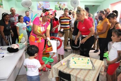 Impulsa Médano «construcciones» a favor de la mujer