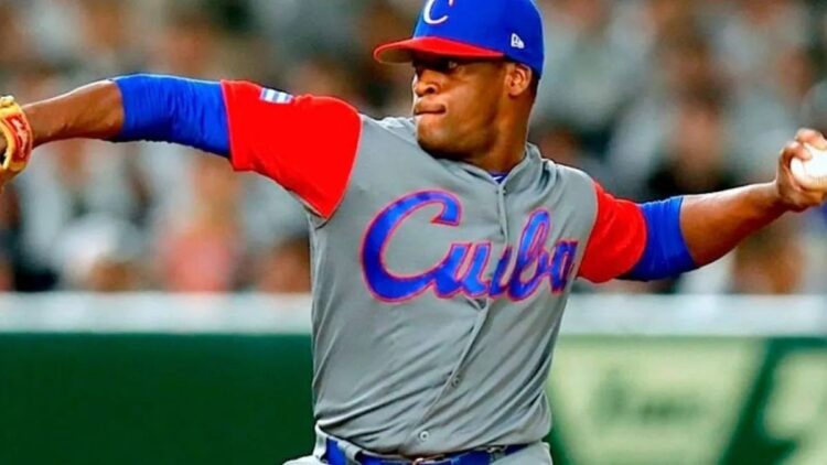 Yoennis Yera, lanzador cubano frente a Colombia.