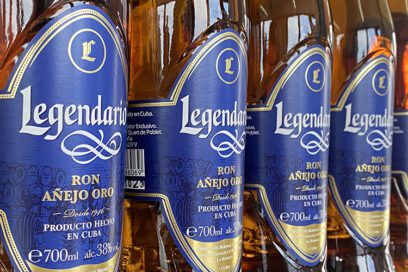 Presenta Legendario en Fihav 2023 su Añejo Oro