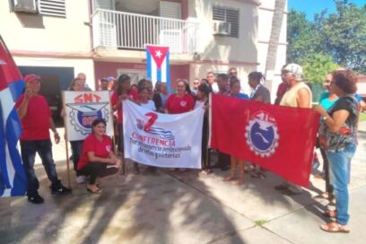 Abanderan delegación matancera a relevante cita