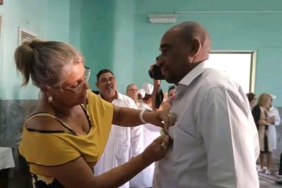 Comenzó homenaje al ejército de batas blancas